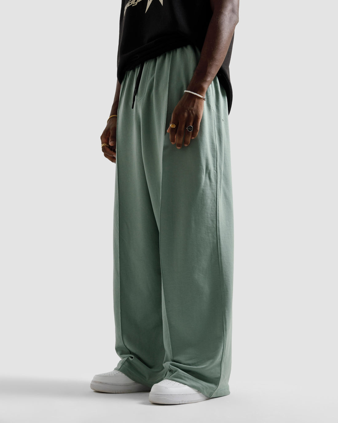 Straight-Leg Pleated Baggy Trousers