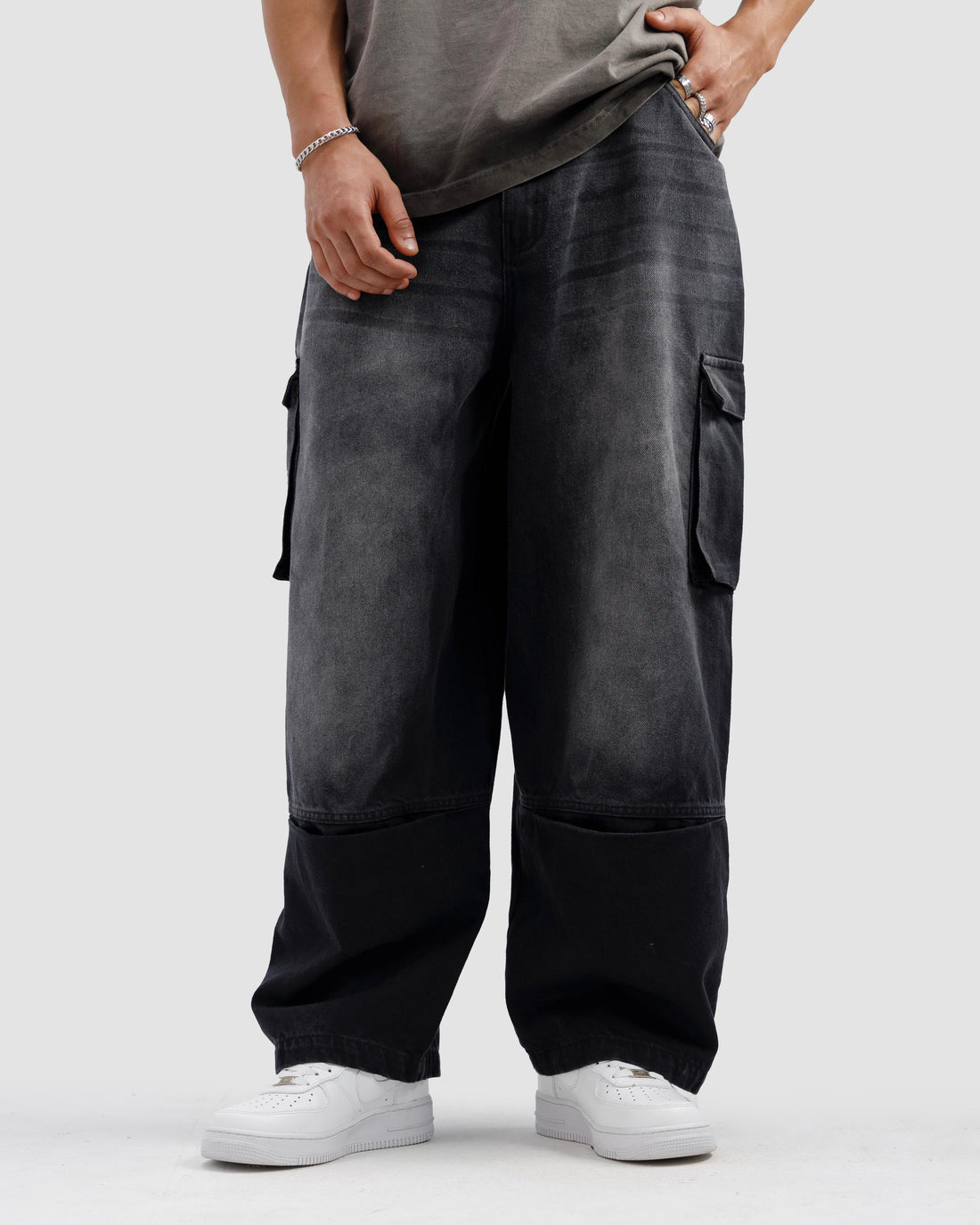 Detailed Cargo Jeans