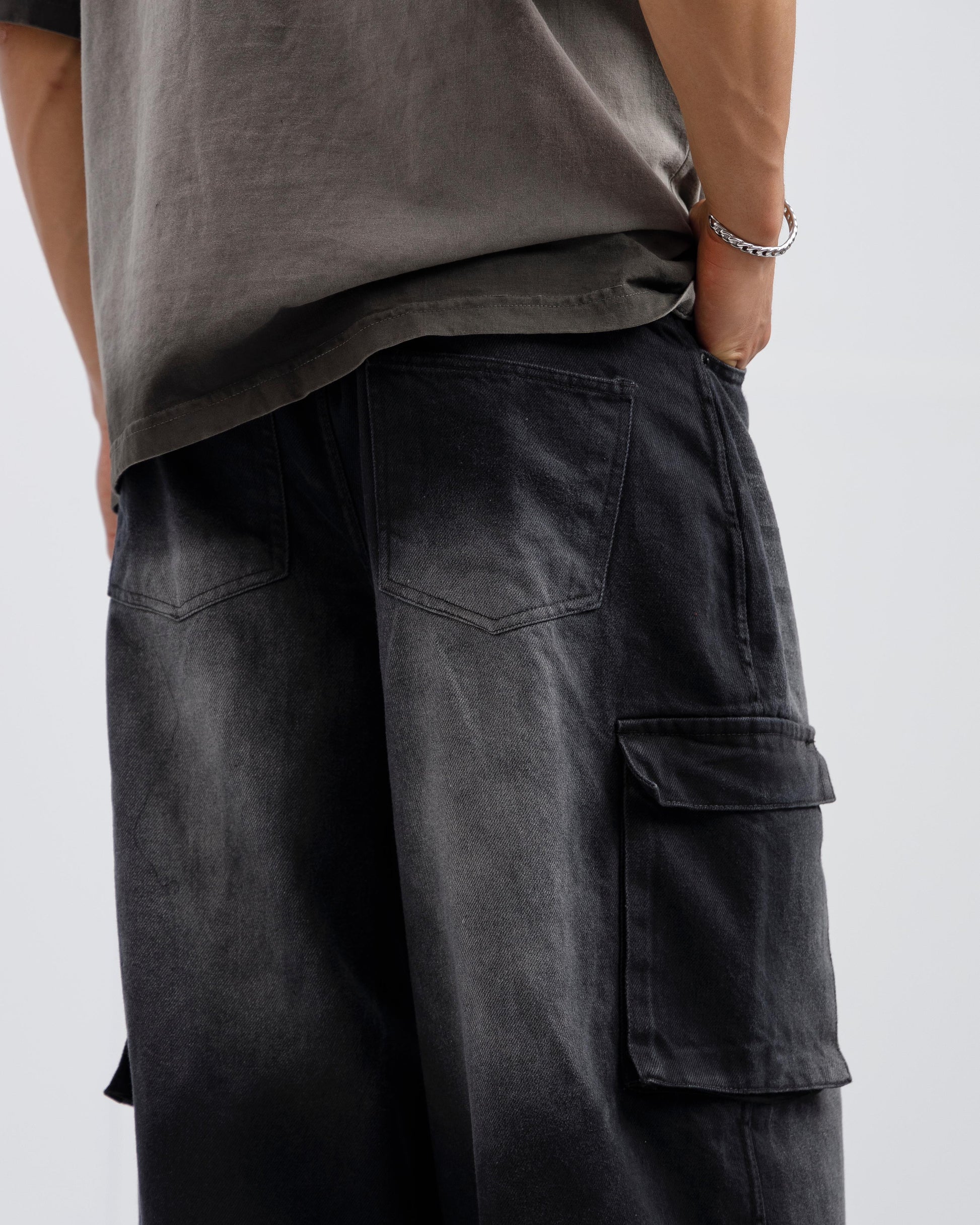 Detailed Cargo Jeans