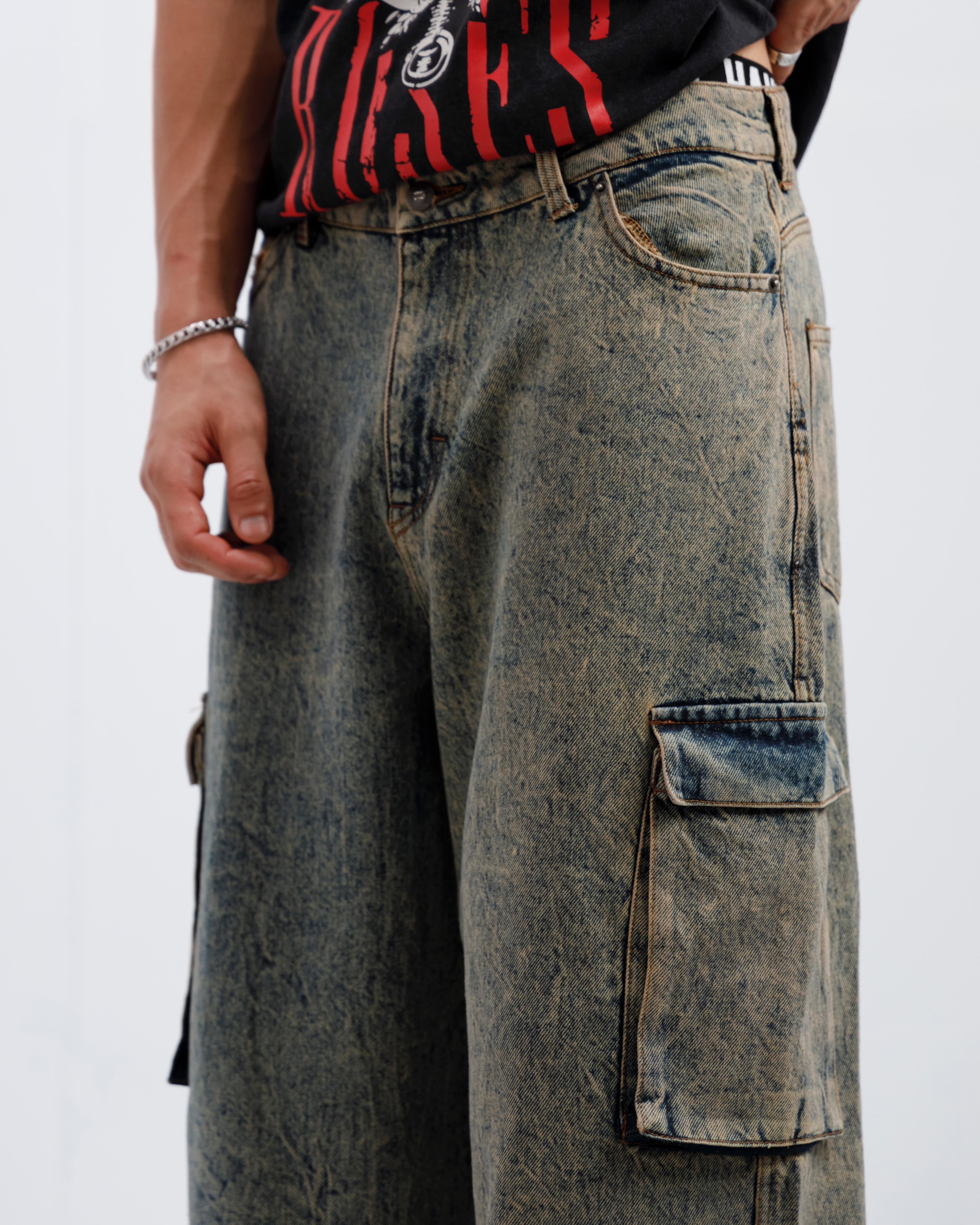 Detailed Cargo Jeans